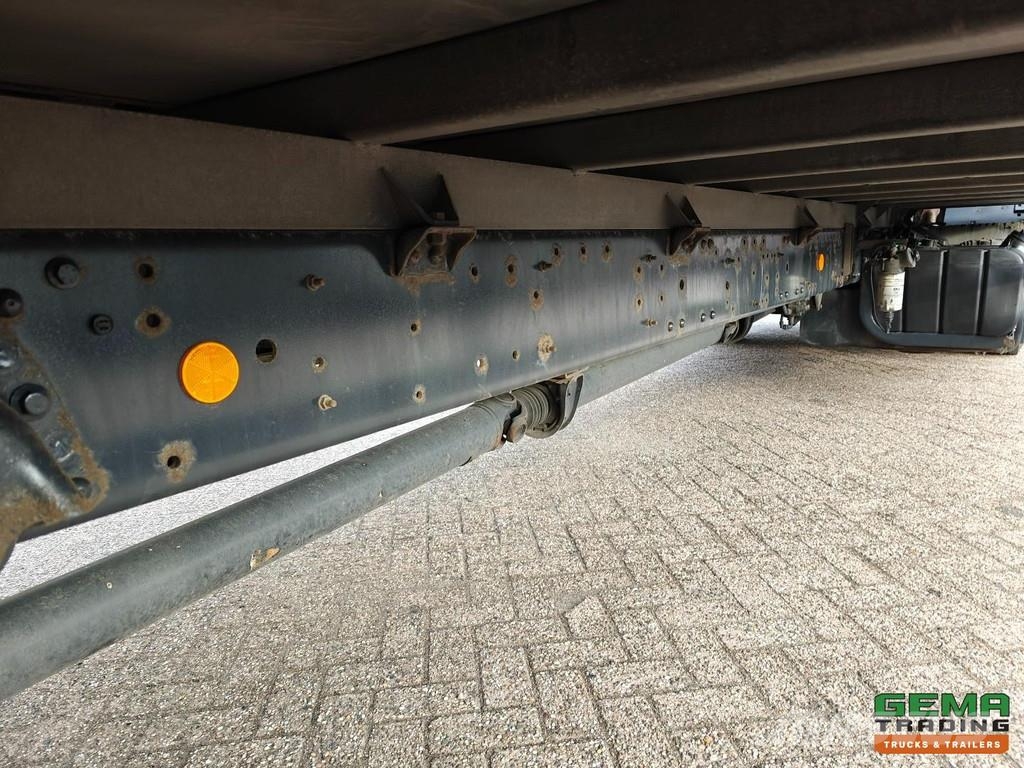 Iveco Eurocargo 120E22 Daycab Euro 5 - Manual transmissi شاحنات بغطاء جانبي