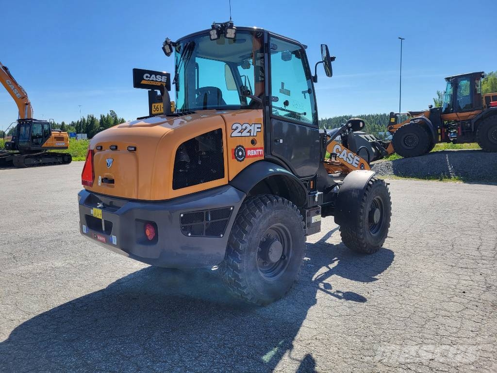 Case IH 221 F لوادر بعجل