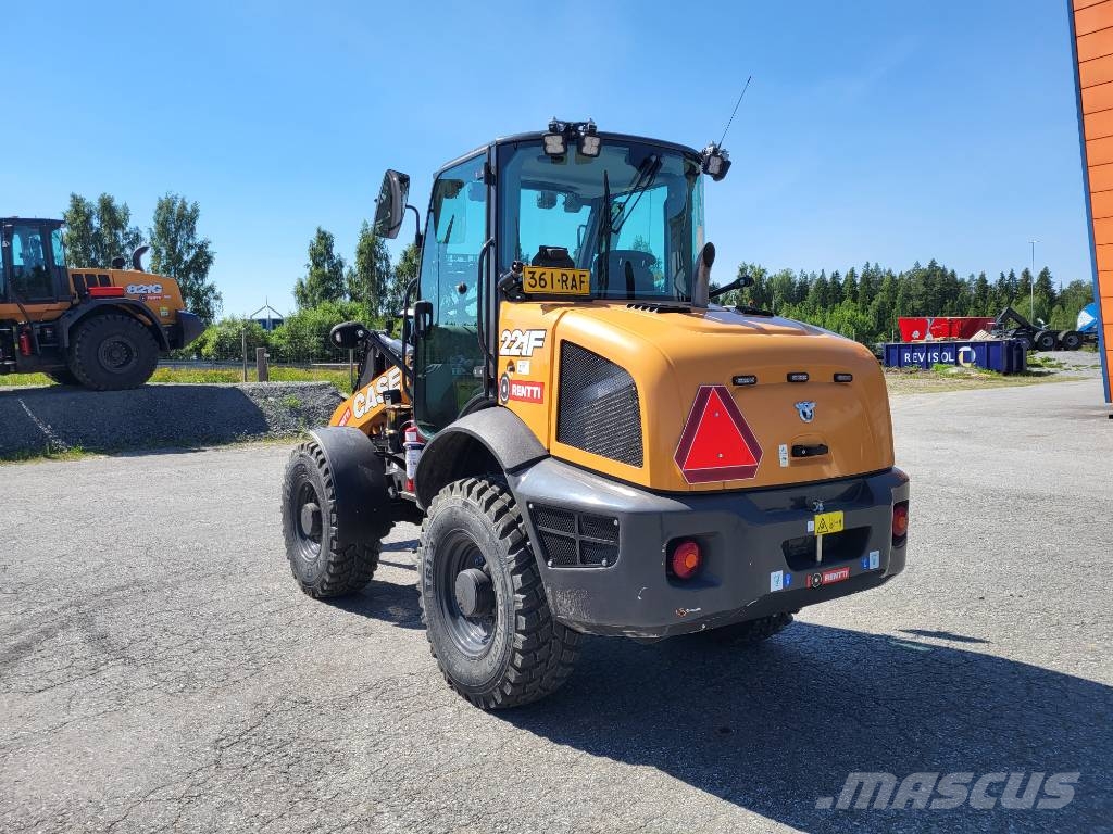 Case IH 221 F لوادر بعجل