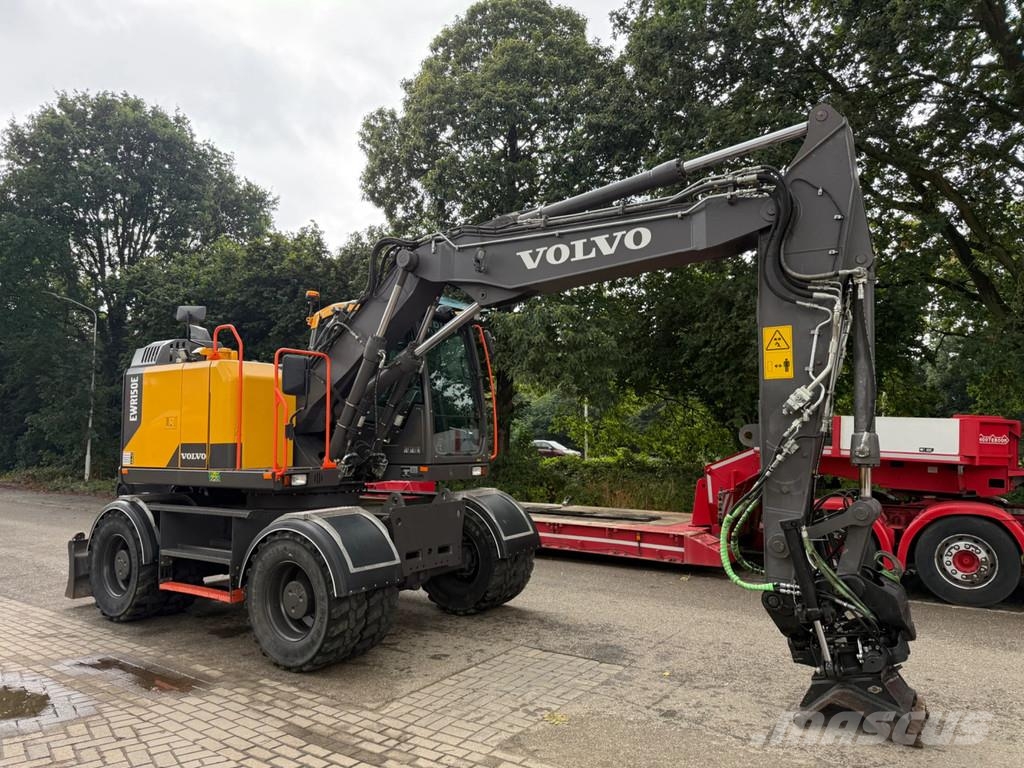 Volvo EWR150E حفارات بعجل
