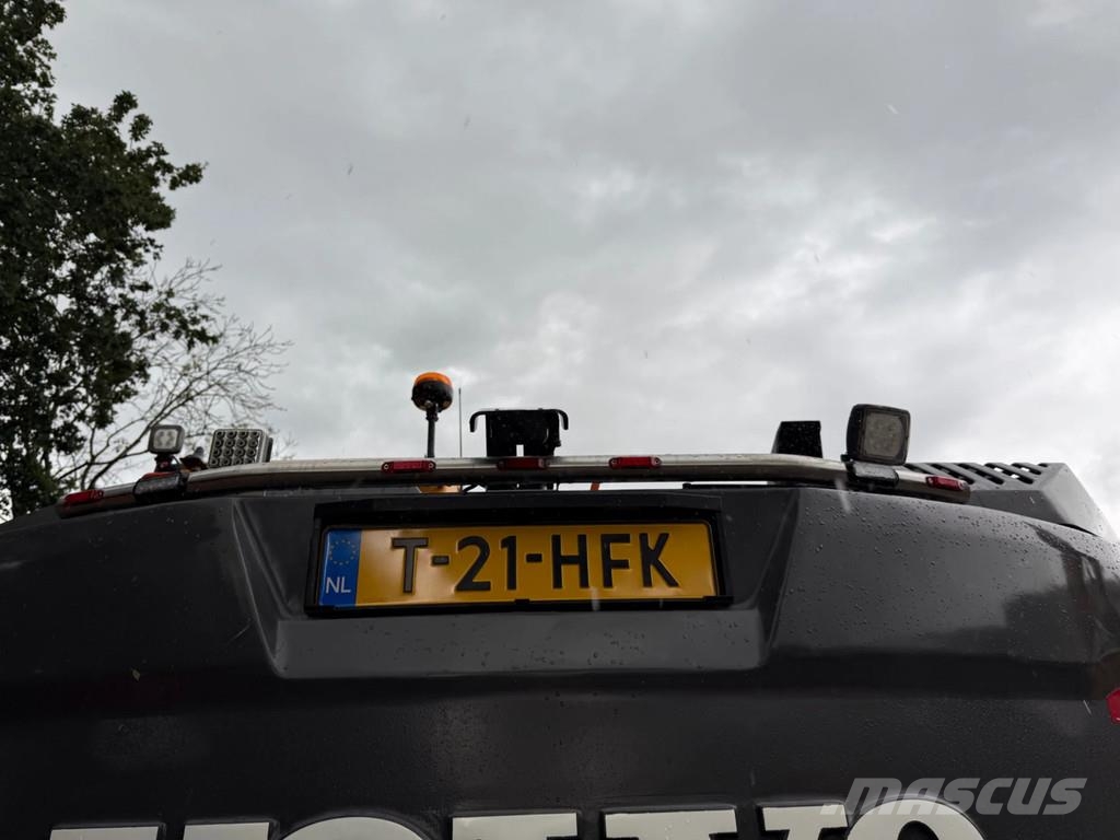 Volvo EWR150E حفارات بعجل