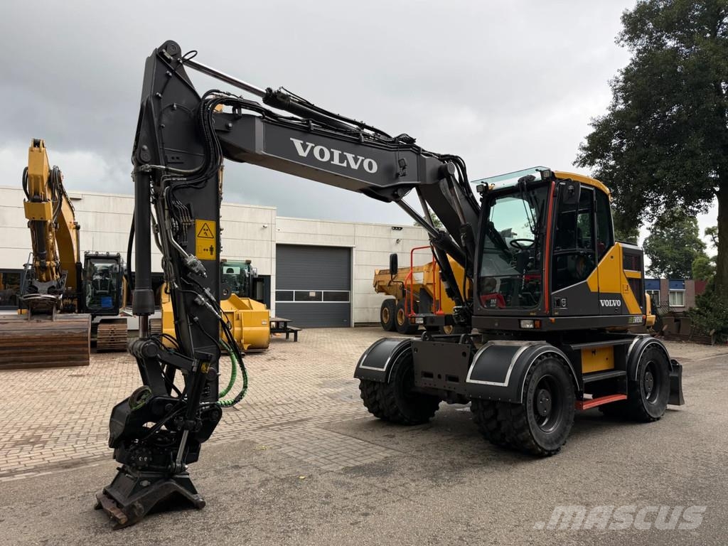 Volvo EWR150E حفارات بعجل