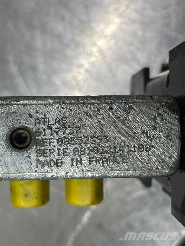 Terex TW150-Atlas 6073926-Pedal/Pedaal Kabiner og interiør