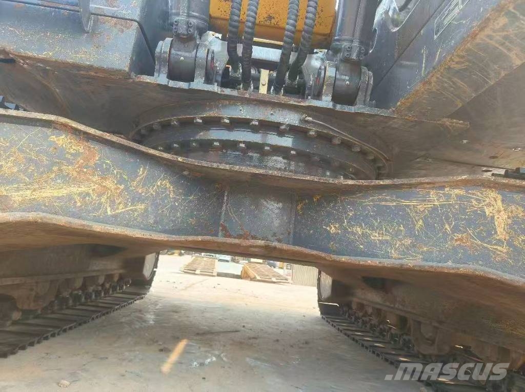 XCMG XE 225 DK Raupenbagger