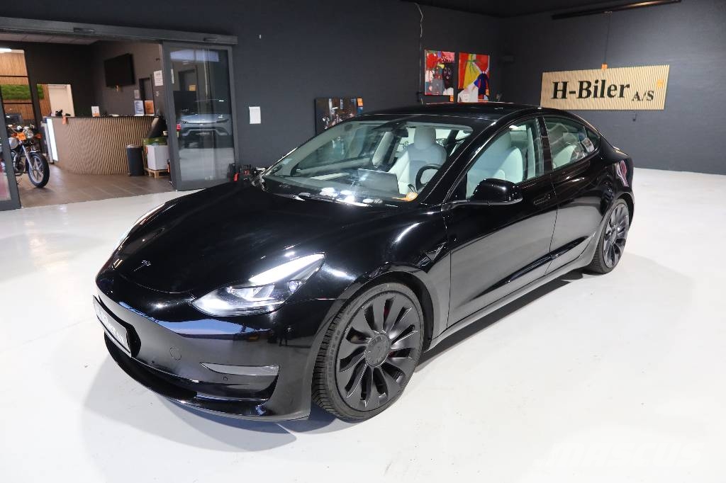 Tesla 3 PERFORMANCE Voiture