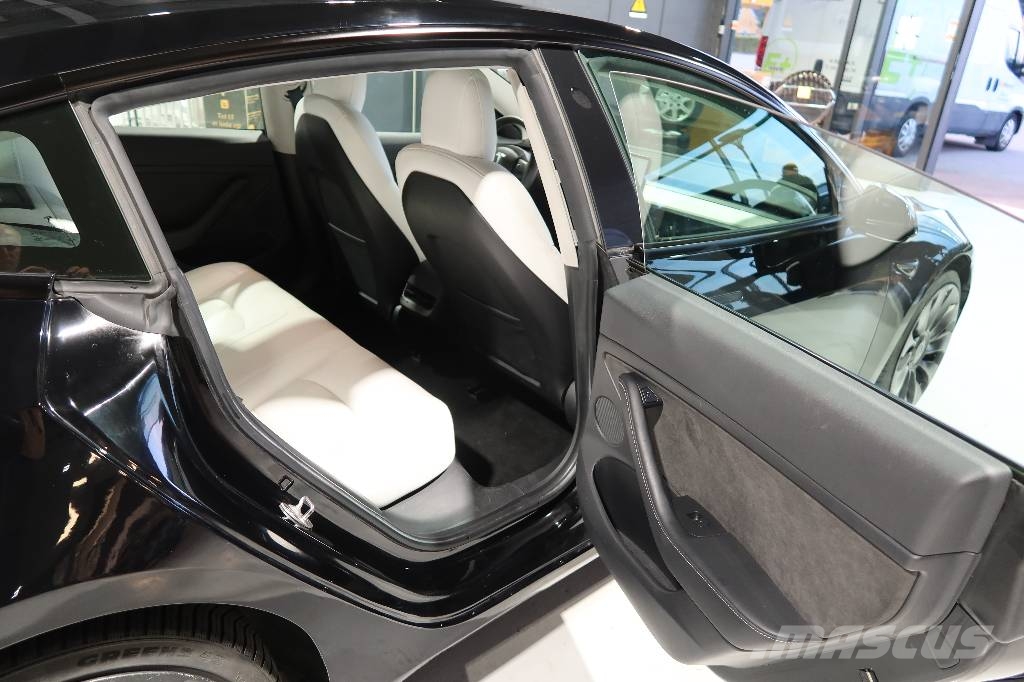 Tesla 3 PERFORMANCE Voiture