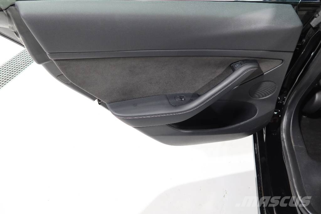 Tesla 3 PERFORMANCE Voiture