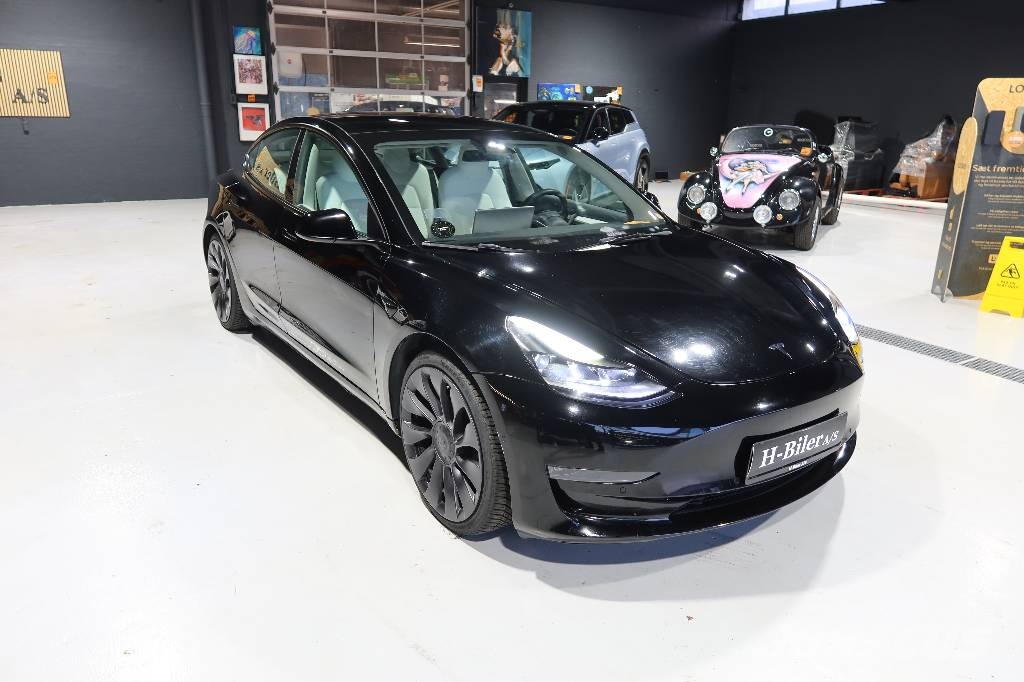 Tesla 3 PERFORMANCE Voiture