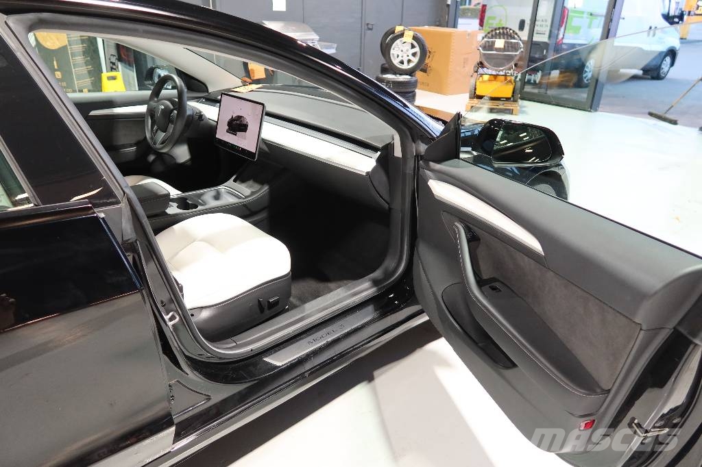Tesla 3 PERFORMANCE Voiture