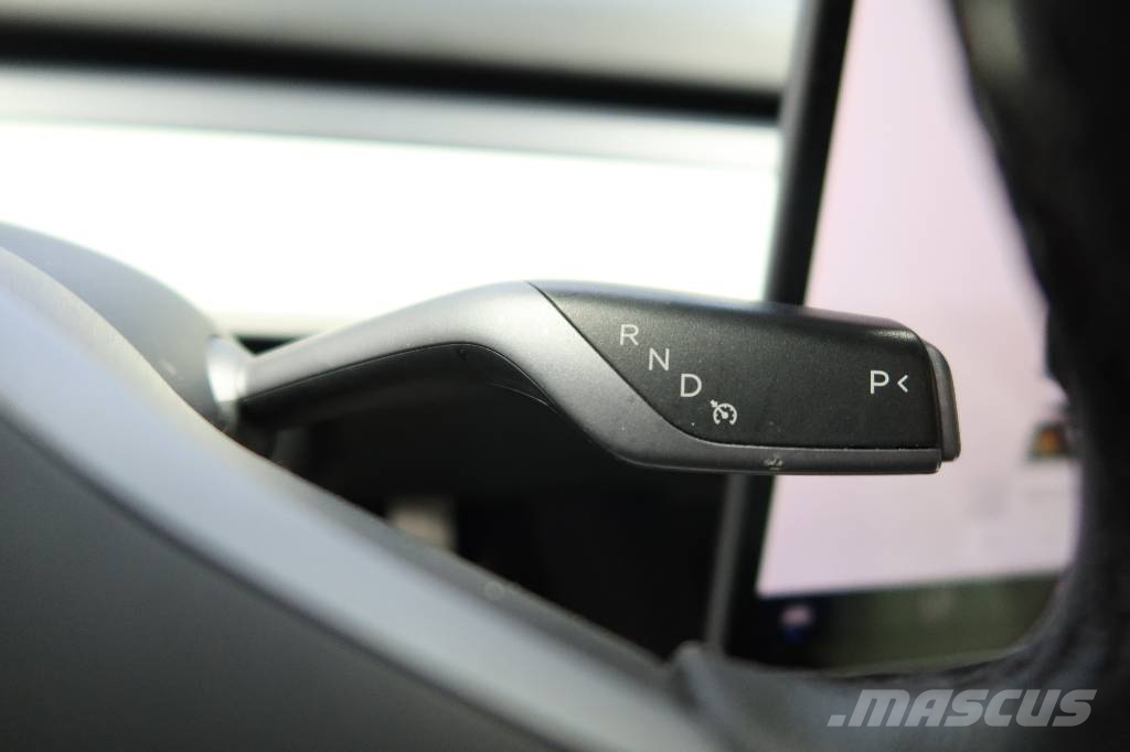 Tesla 3 PERFORMANCE Voiture