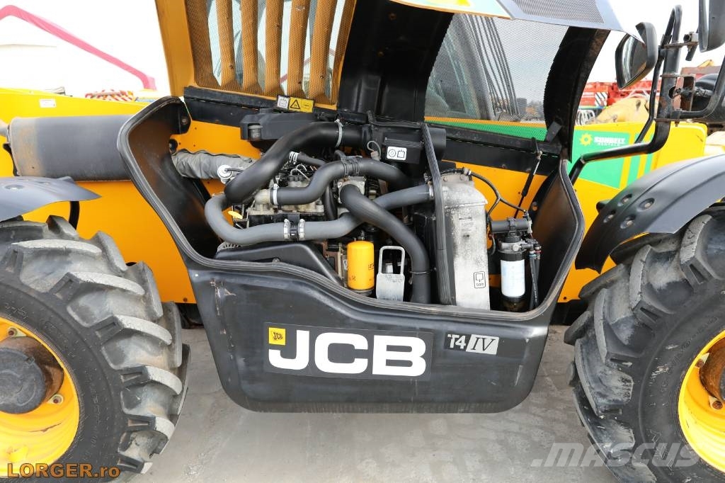 JCB 531-70 프론트 로더 및 굴착기