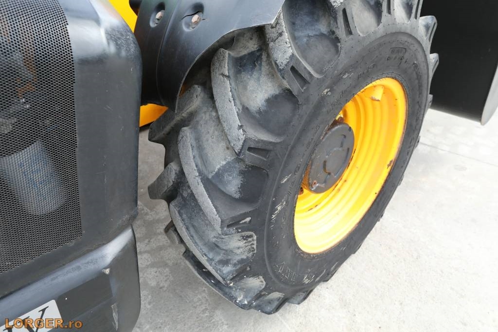 JCB 531-70 프론트 로더 및 굴착기
