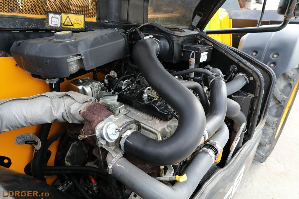 JCB 531-70 프론트 로더 및 굴착기