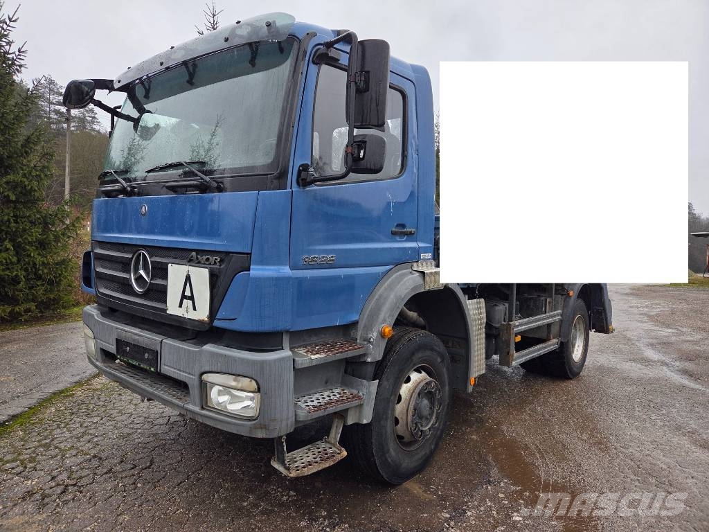 Mercedes-Benz AXOR 1828 + 1833 4x2 chassis, blatt/blatt Kamioni sa otvorenim sandukom