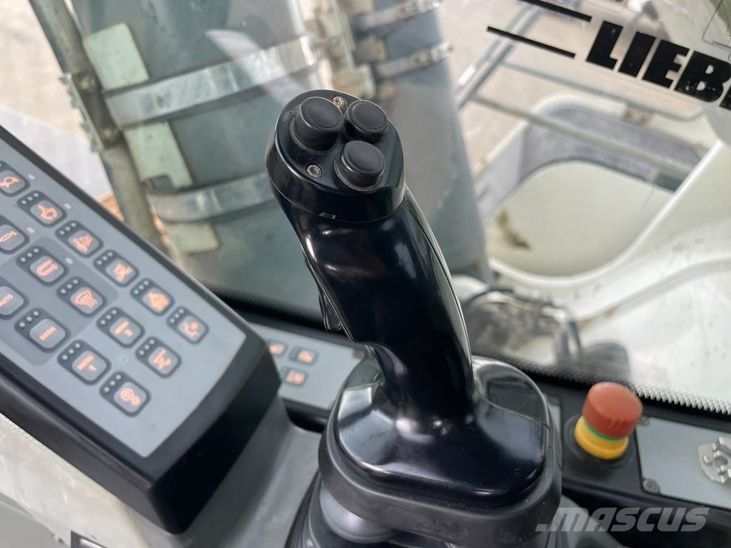 Liebherr R950 SHD (R944 / R945 / R946) حفارات زحافة
