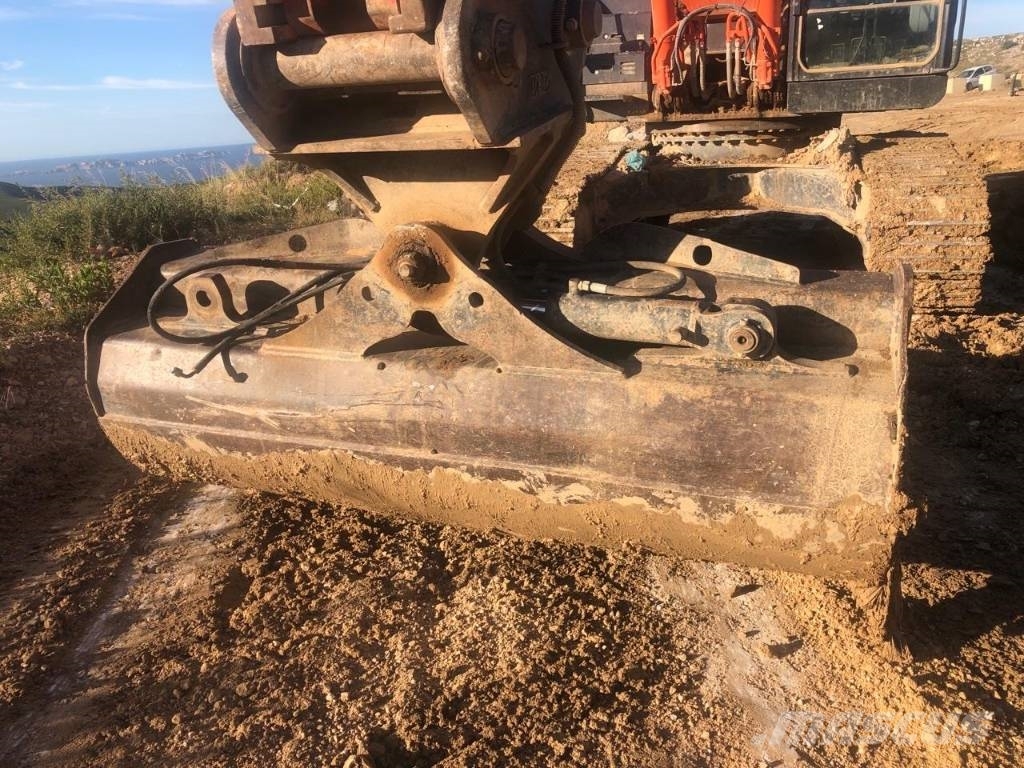 Hitachi ZX350LCN-6 Raupenbagger