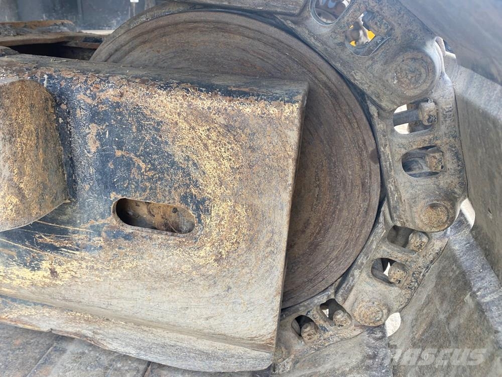 JCB 140X Bagri goseničarji