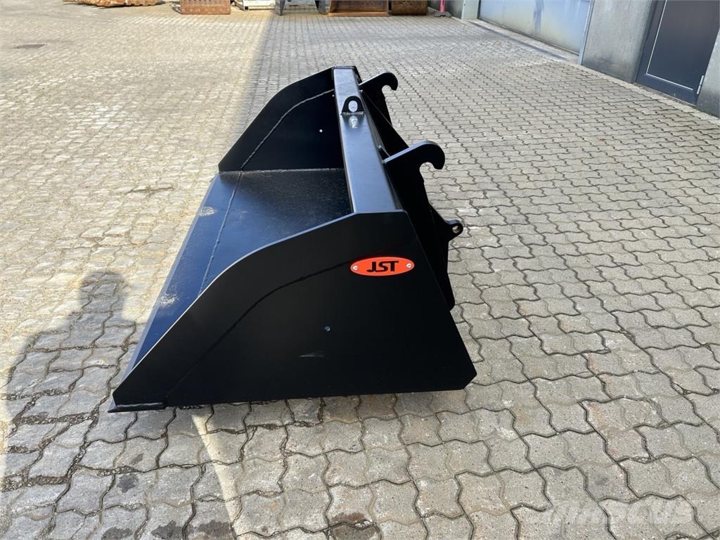 JST LÆSSESKOVL, JST TYPE SSS Baldes