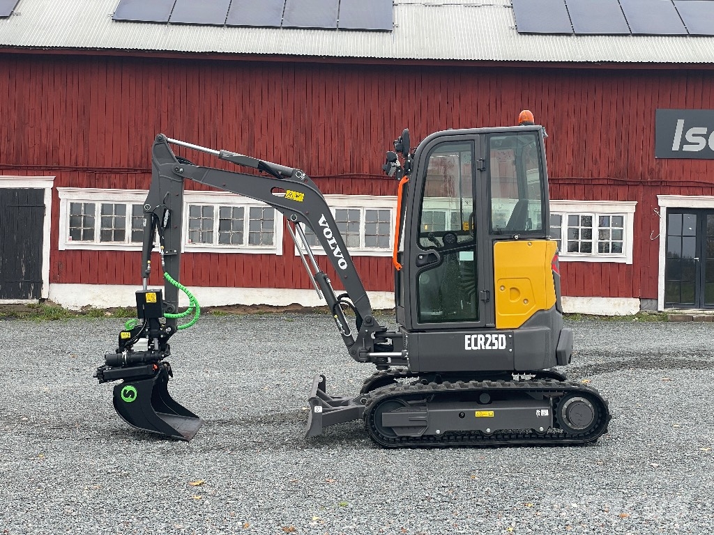 Volvo ECR25D Steelwrist X04 ink Grip - 26 Mini excavators < 7t (Mini diggers)