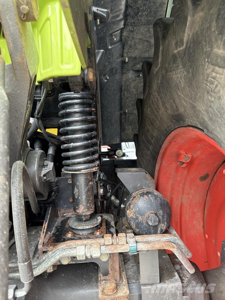 CLAAS ARION 640 CIS 트랙터