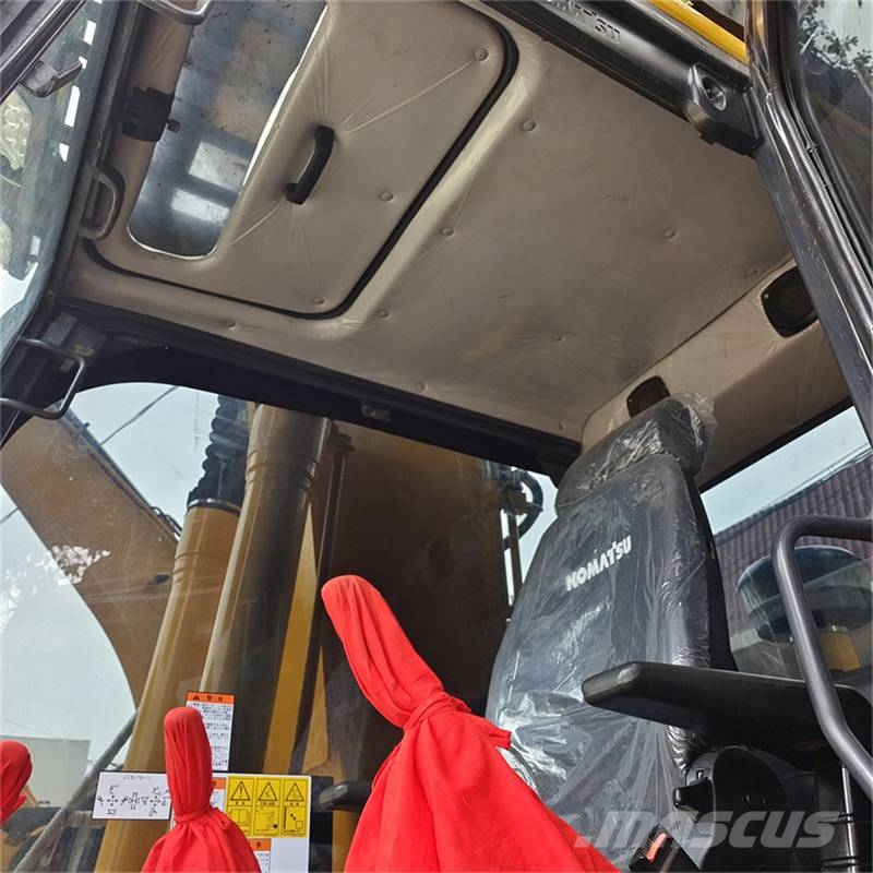 Komatsu PC 200-8 - 28th Anniversary Promotion Price Telakaivukoneet