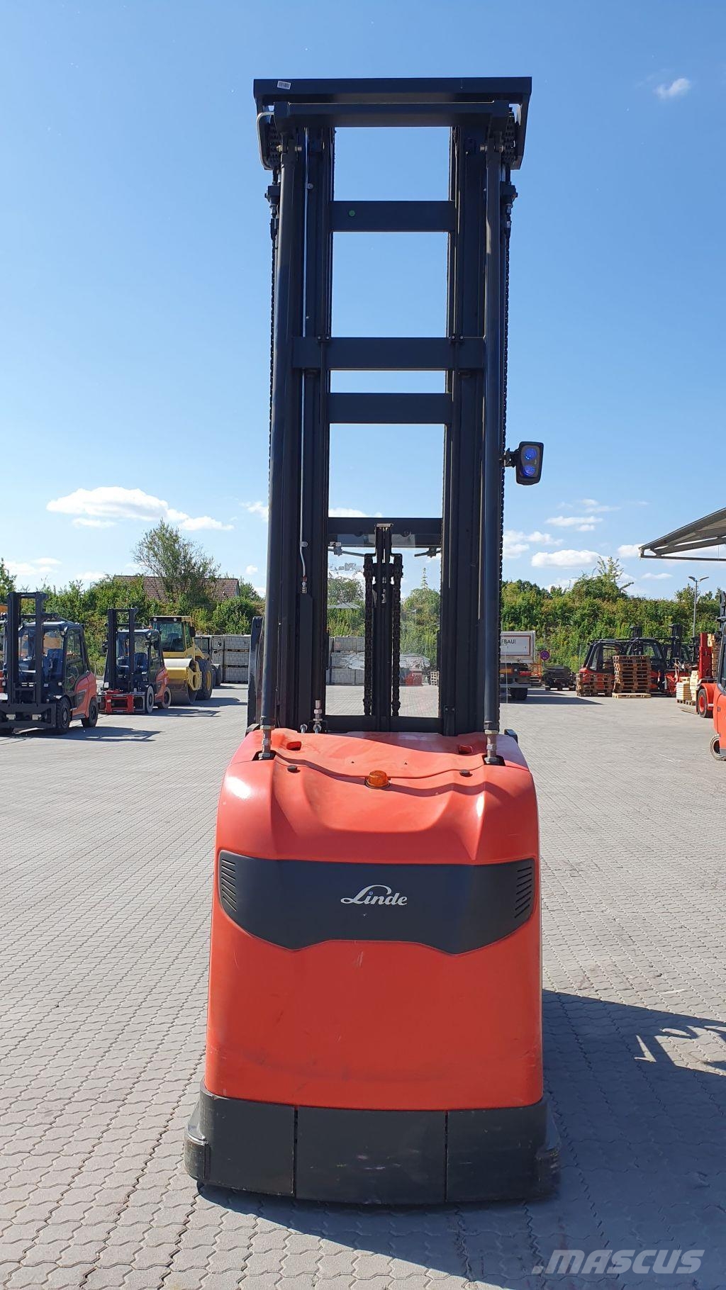 Linde V48 Kõrged komplekteerimistõstukid