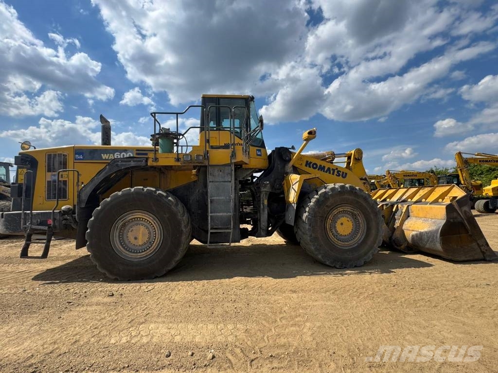 Komatsu WA600-6 ** BJ. 2016 ** 21000H/ Motor neu überholt Rataslaadurid