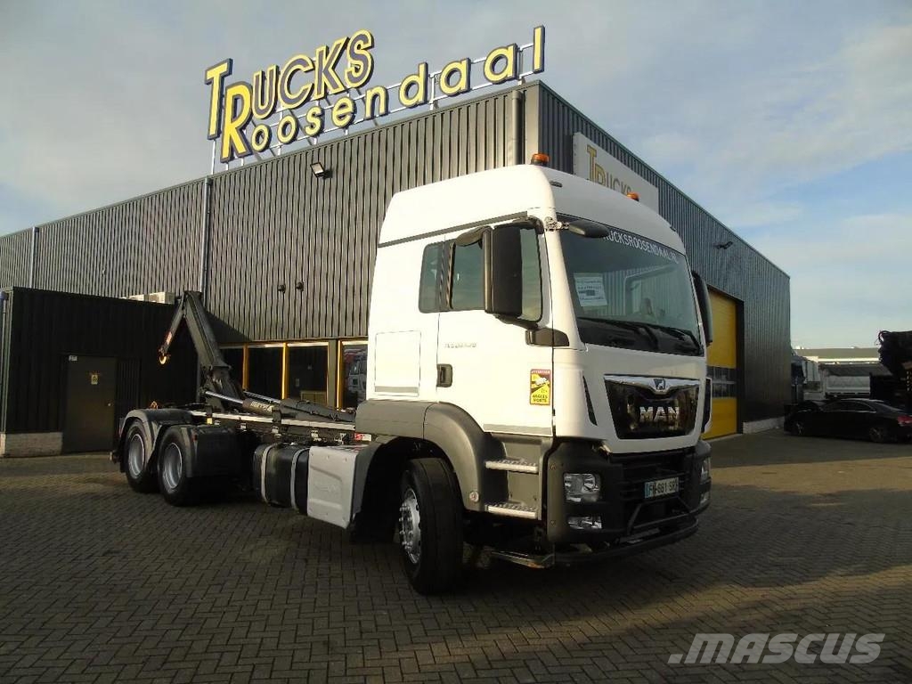 MAN TGS 28.470 + 20T hook + 6x2 Camiones polibrazo