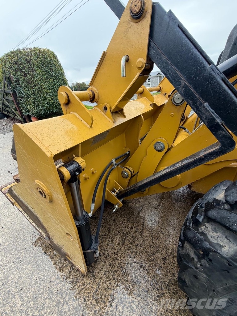 CAT 432 Kaivurikuormaajat