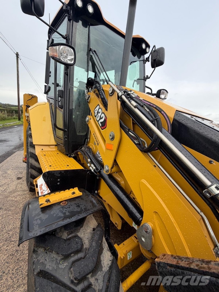 CAT 432 Kaivurikuormaajat