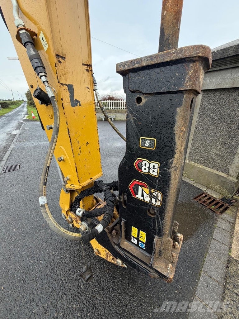 CAT 432 Kaivurikuormaajat