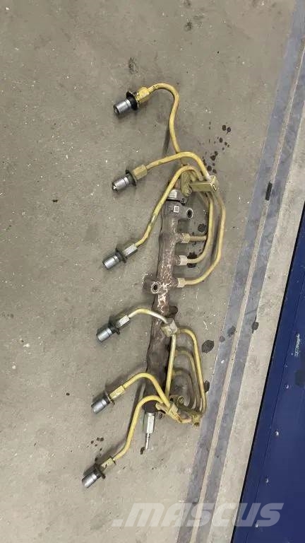 CAT brandstof pomp + common rail leiding D8T motor 368 محركات