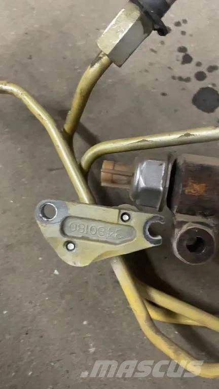 CAT brandstof pomp + common rail leiding D8T motor 368 محركات