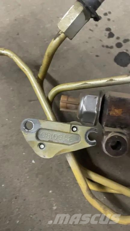 CAT brandstof pomp + common rail leiding D8T motor 368 محركات
