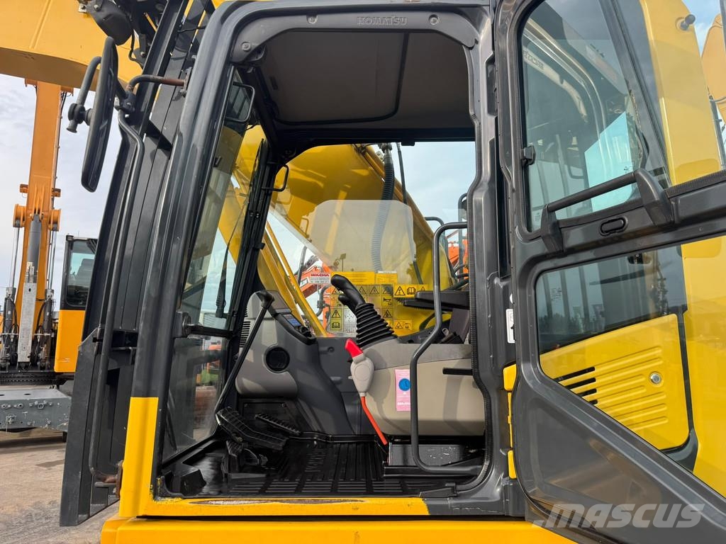 Komatsu PC210 LC-11 . Raupenbagger