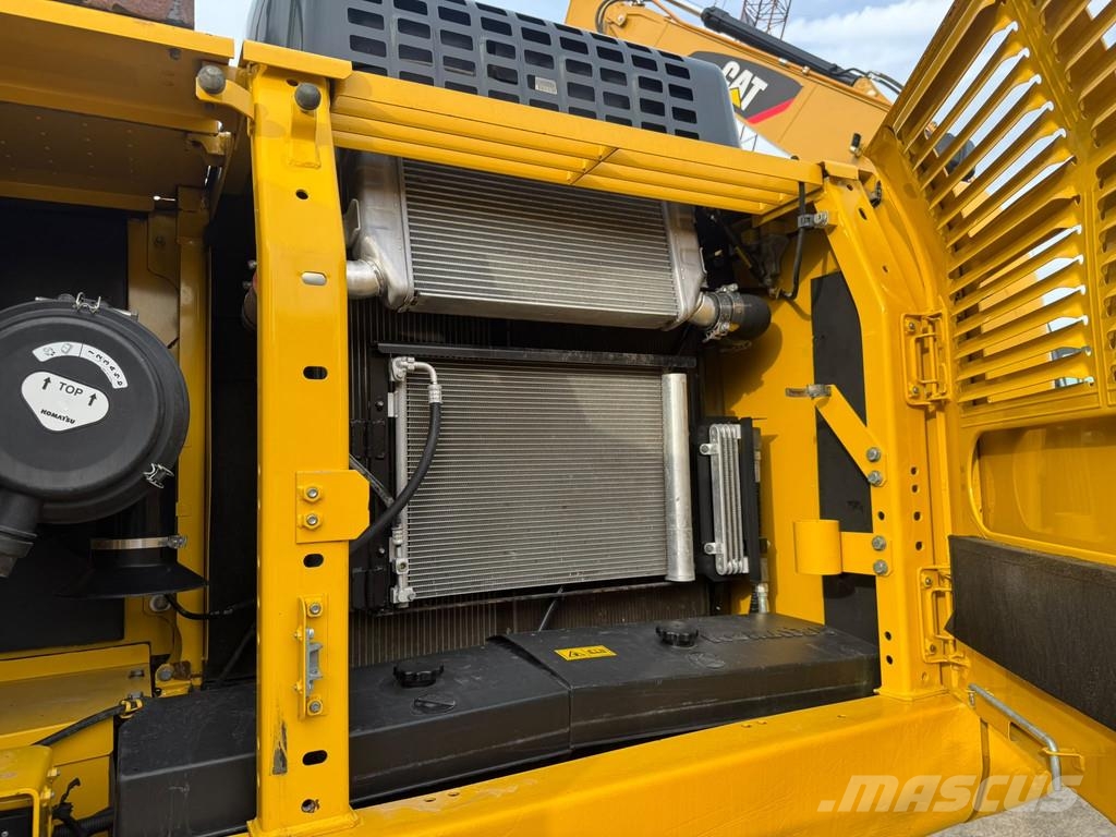 Komatsu PC210 LC-11 . Raupenbagger
