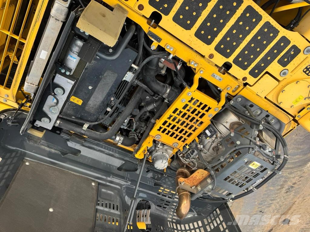 Komatsu PC210 LC-11 . Raupenbagger