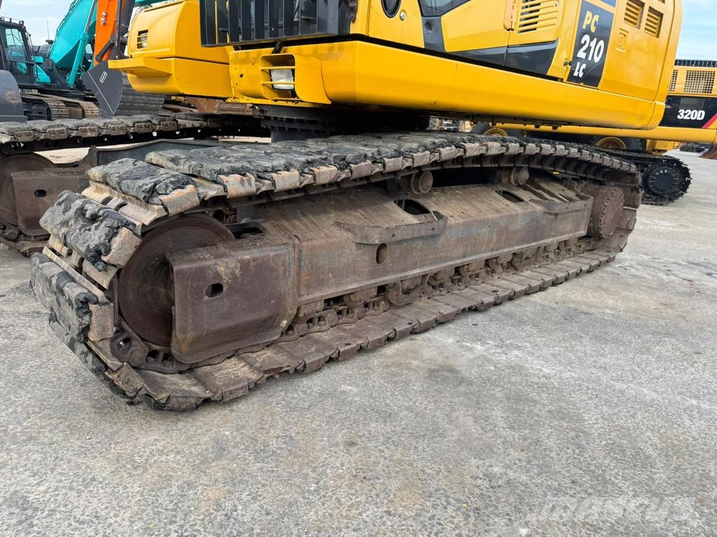 Komatsu PC210 LC-11 . Raupenbagger