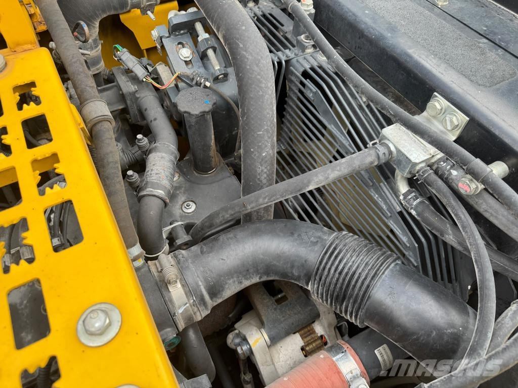Komatsu PC210 LC-11 . Raupenbagger