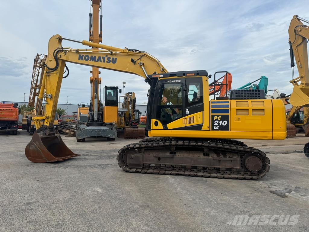 Komatsu PC210 LC-11 . Raupenbagger