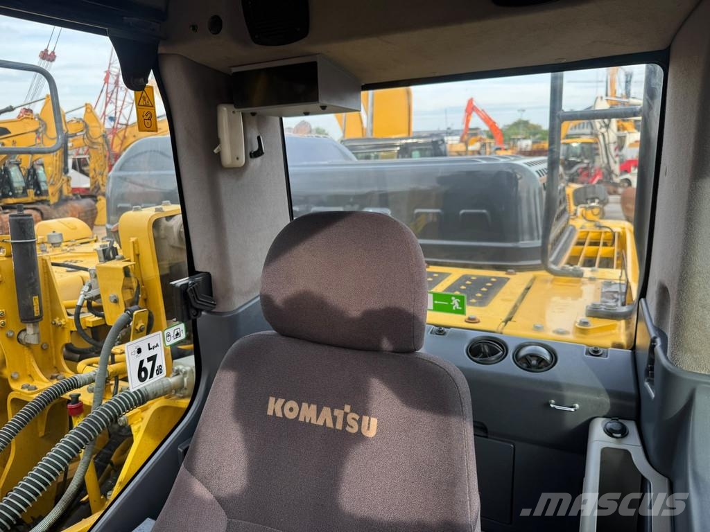 Komatsu PC210 LC-11 . Raupenbagger