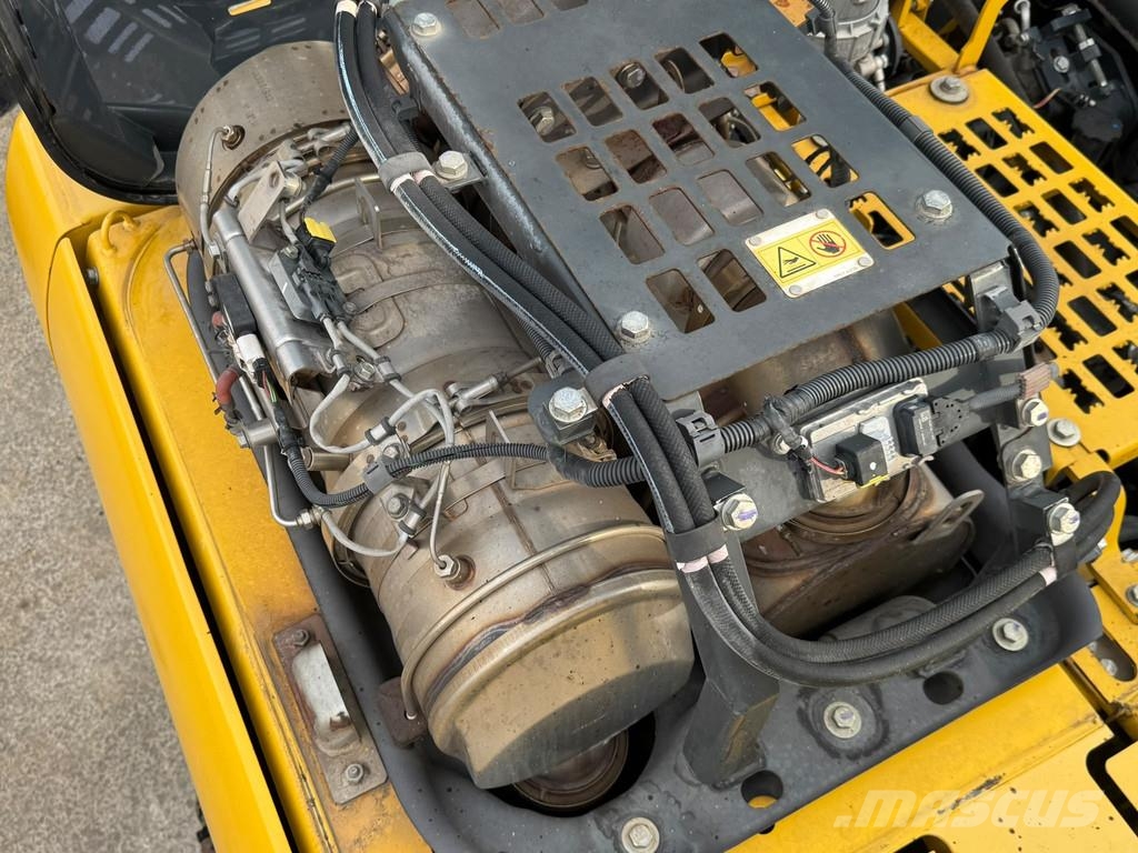 Komatsu PC210 LC-11 . Raupenbagger