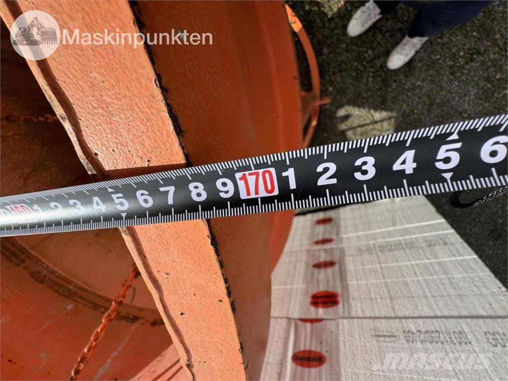 Eichinger Betongsilo 1013H.14 1500L Pavimentadoras de concreto
