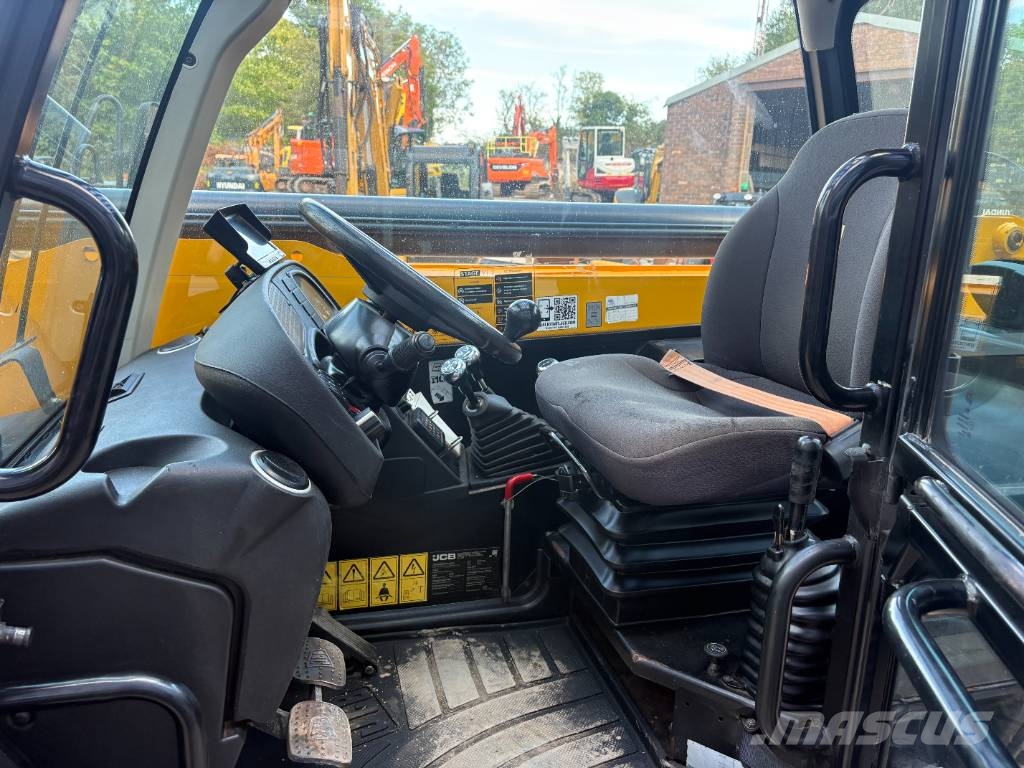 JCB 540-140 Teleszkópos rakodók