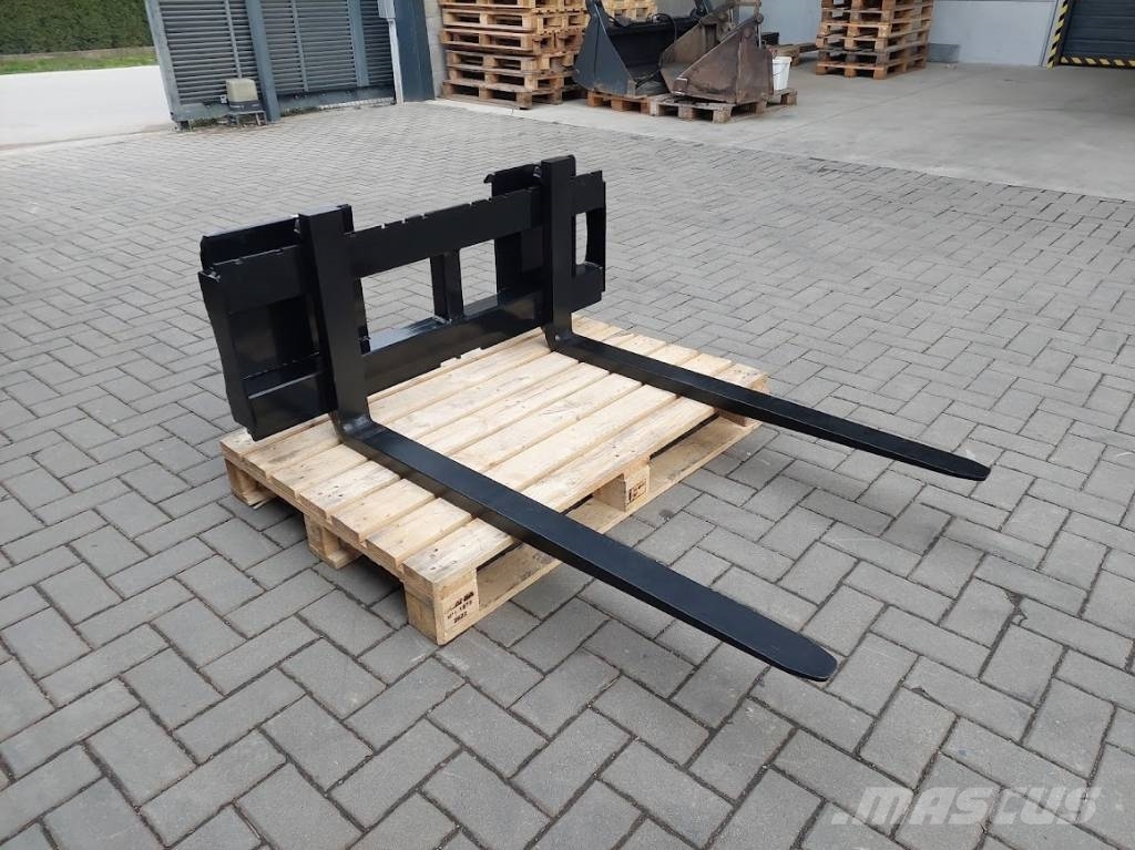 CAT Bobcat Takeuchi Case Gehl New Holland skid steer p Vilice