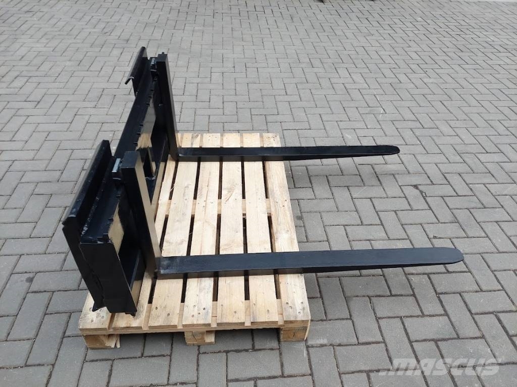 CAT Bobcat Takeuchi Case Gehl New Holland skid steer p Vilice