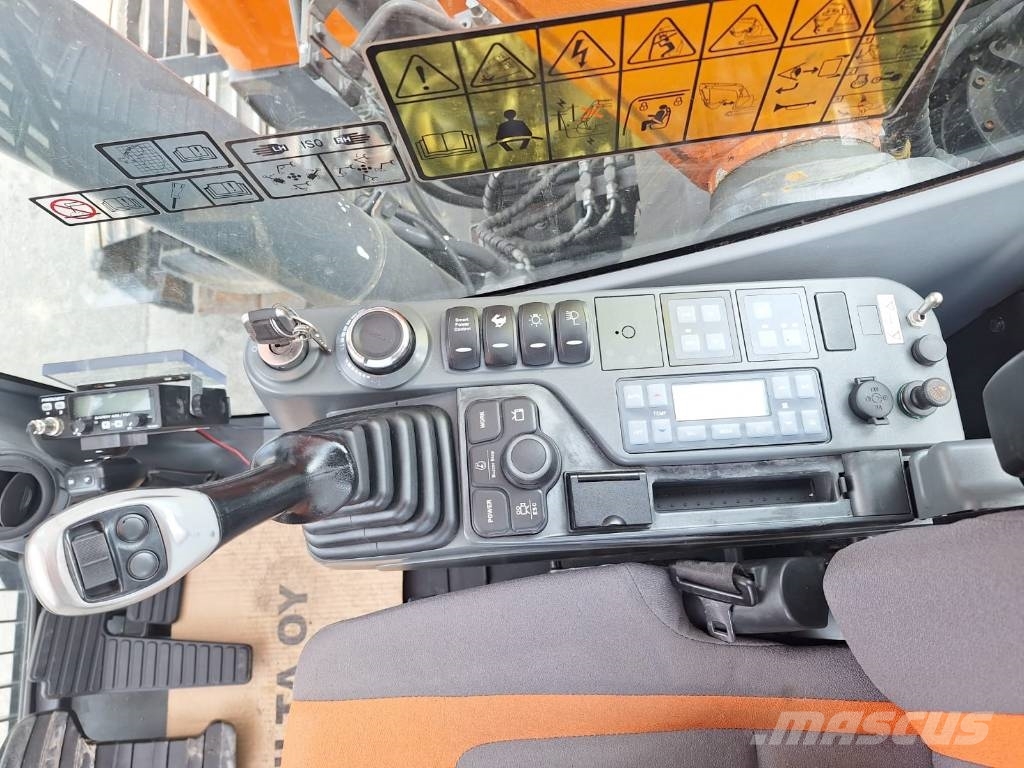 Doosan DX160LCH-5 METSÄMALLI KALLISTAJALLA Excavadoras sobre orugas