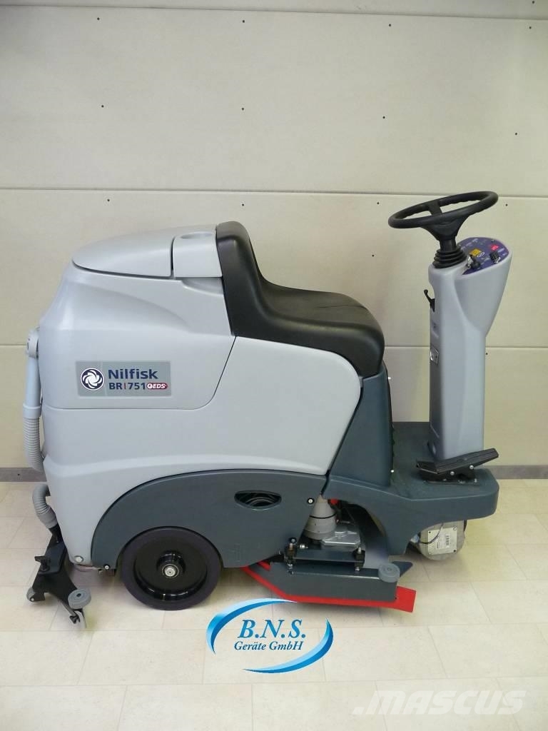 Nilfisk Scheuersaugmaschine BR 751 EDS 路面清掃機