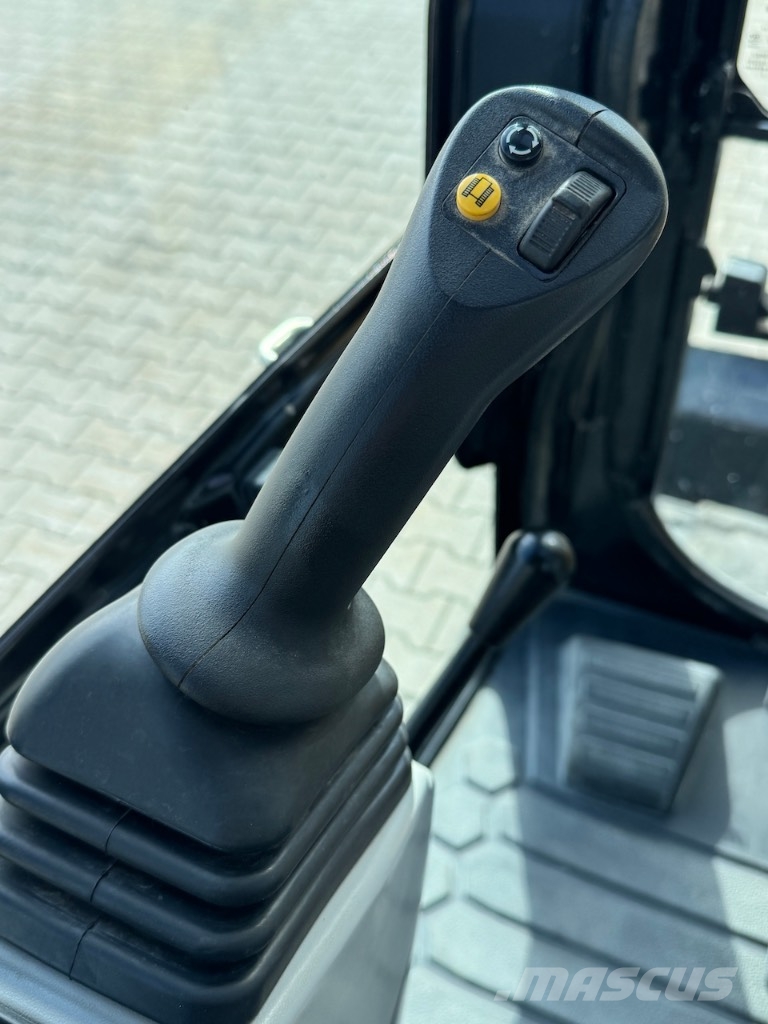 CAT 308 CR Малые экскаваторы 7т-12т