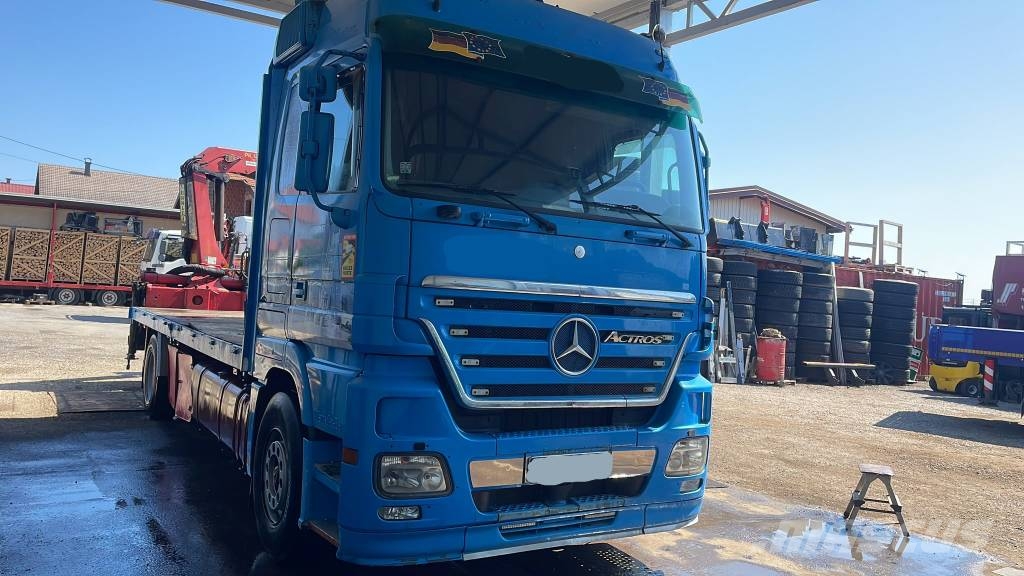 Mercedes-Benz ACTROS 1844 4x2 stake body - eps 3 pedals Planbiler